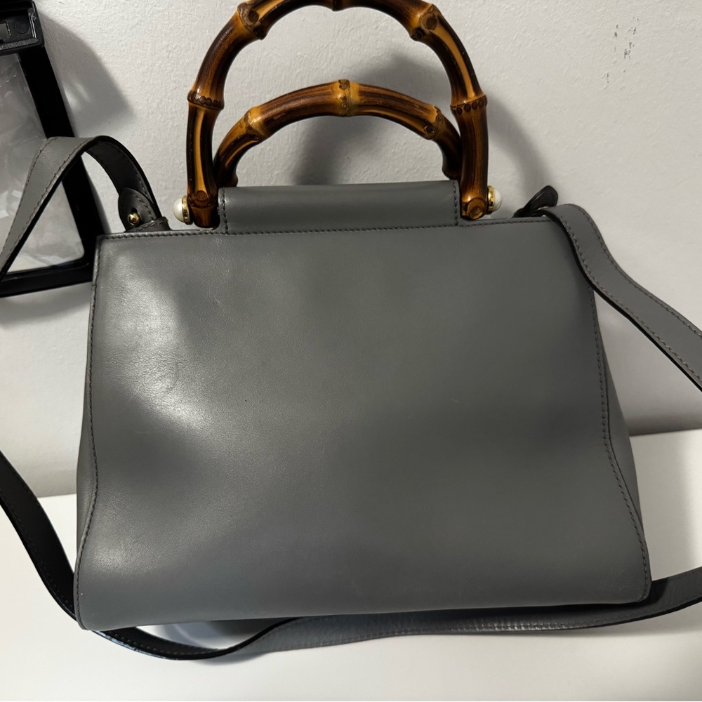 Preowned Gucci Gray Leather Satchel with Bamboo Handle and crossbody strap - Picture 5 of 12